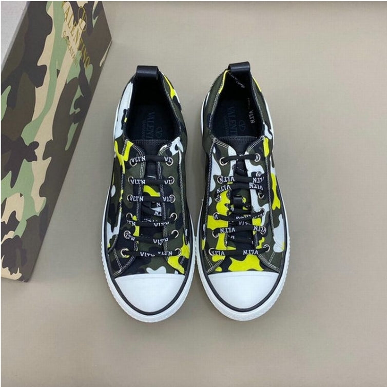 Les baskets sneakers Valentino incarnent un style emblématique et un luxe italien.

 leur design élégant.pas cher. Le moins cher.