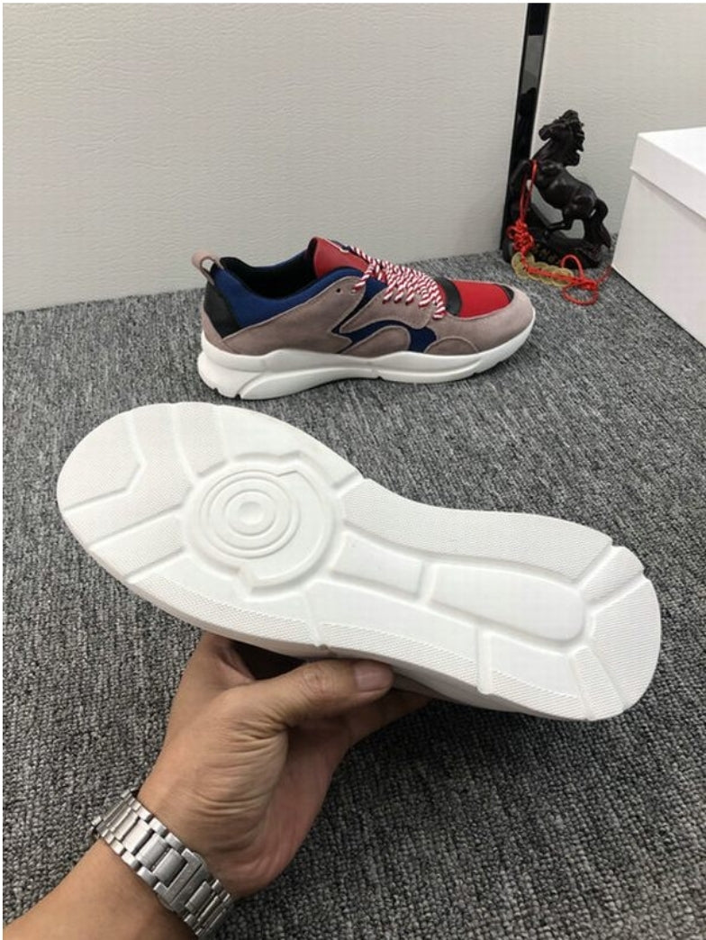 Les baskets sneakers Moncler combinent style sophistiqué et performance haut de gamme.

 leur design élégant.pas cher.le moins cher.