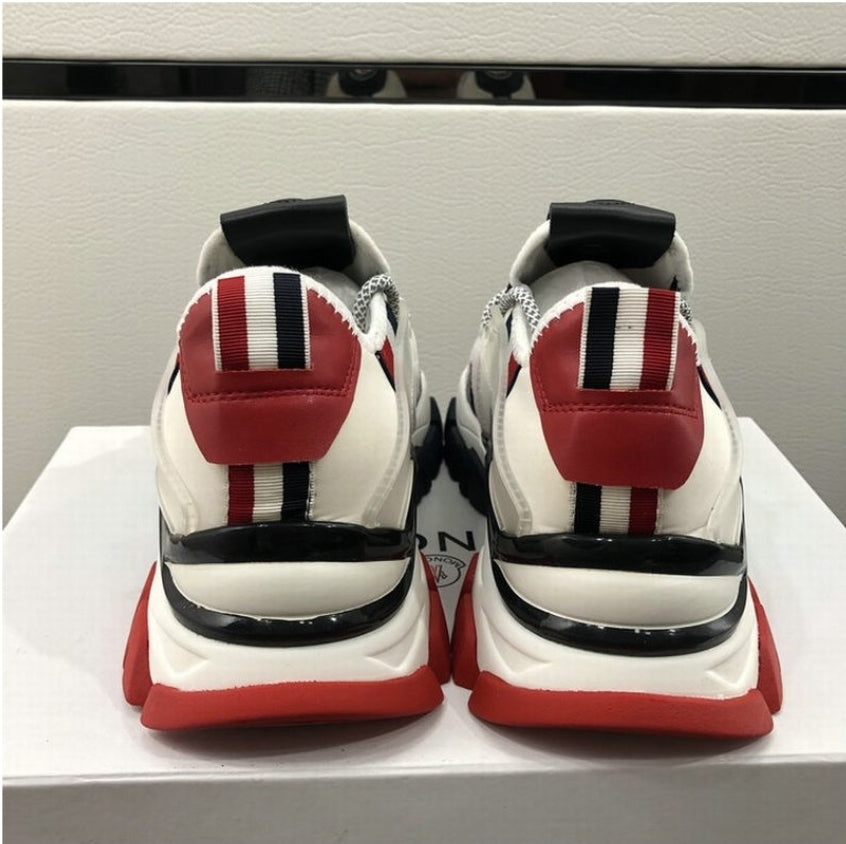 Les baskets sneakers Moncler combinent style sophistiqué et performance haut de gamme.

 leur design élégant.pas cher.le moins cher.