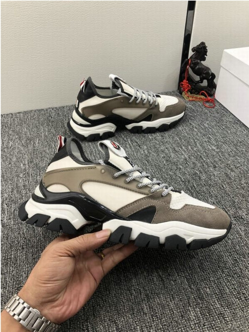 Les baskets sneakers Moncler combinent style sophistiqué et performance haut de gamme.

 leur design élégant.pas cher.le moins cher.