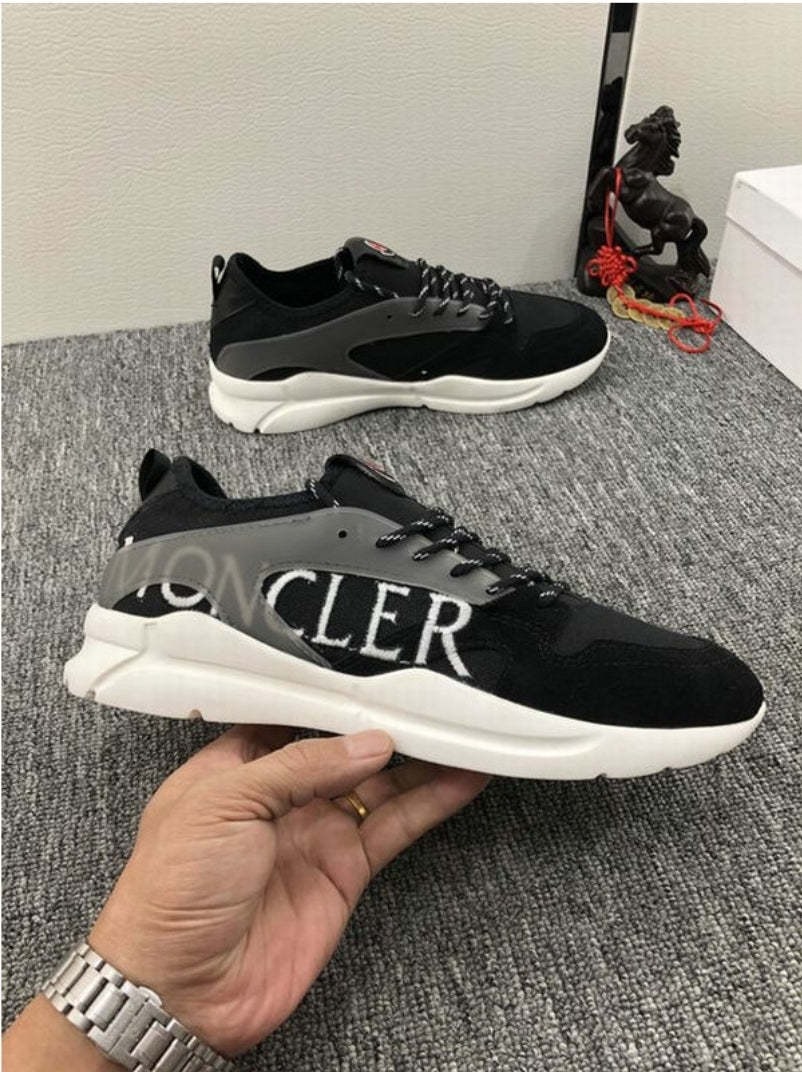 Les baskets sneakers Moncler combinent style sophistiqué et performance haut de gamme.

 leur design élégant.pas cher.le moins cher.