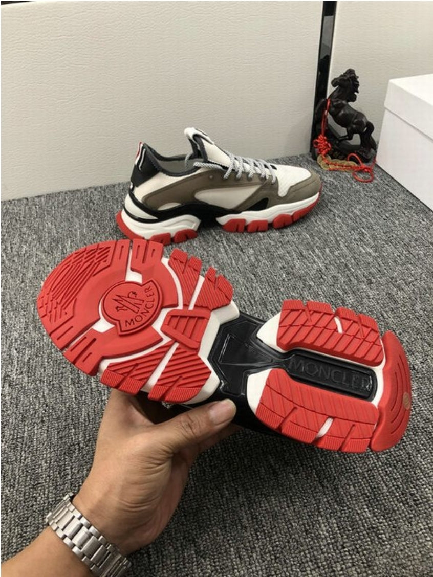 Les baskets sneakers Moncler combinent style sophistiqué et performance haut de gamme.

 leur design élégant.pas cher.le moins cher.