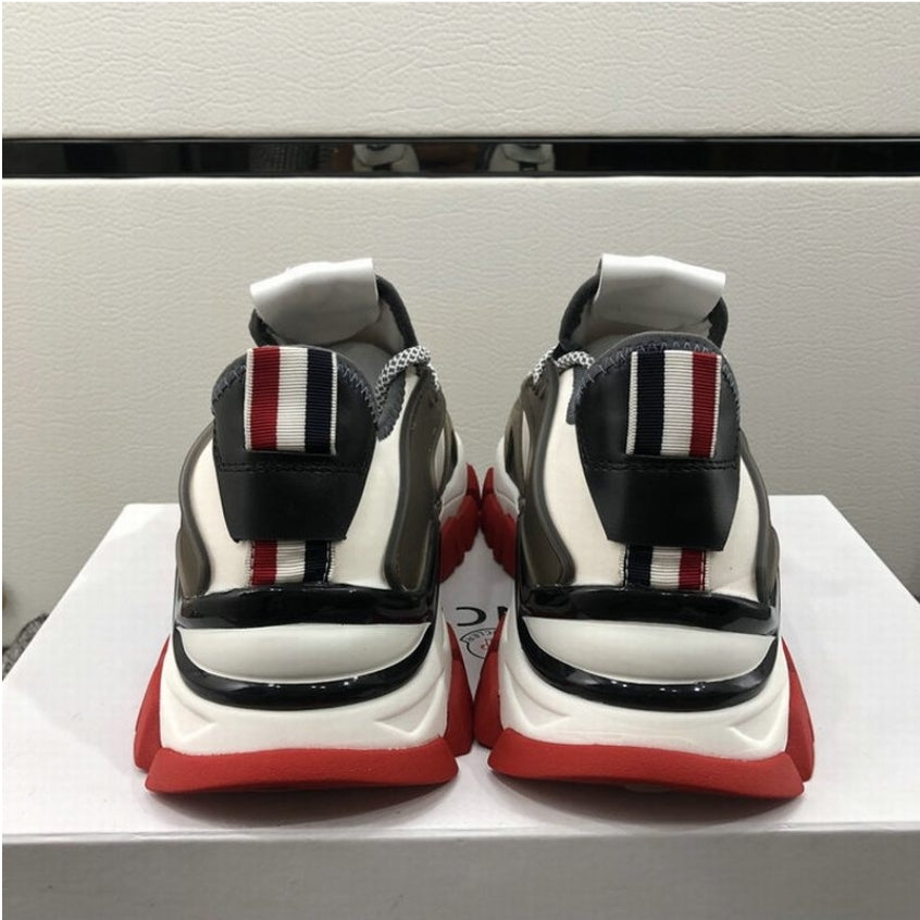 Les baskets sneakers Moncler combinent style sophistiqué et performance haut de gamme.

 leur design élégant.pas cher.le moins cher.