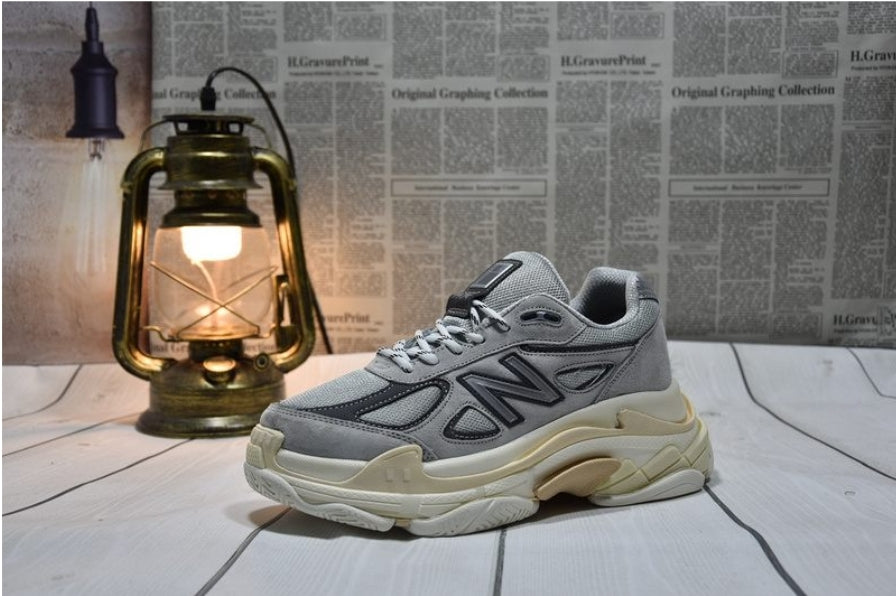 Les baskets New Balance allient style et confort. Leur design classique et leurs matériaux de haute qualité en font un choix idéal pour les amateurs de sneakers.pas cher. Le moins cher.