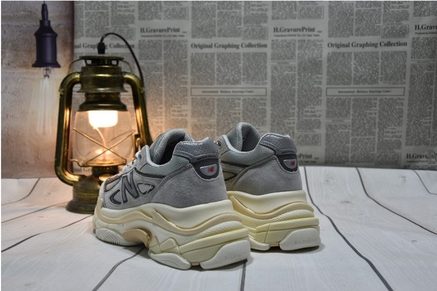 Les baskets New Balance allient style et confort. Leur design classique et leurs matériaux de haute qualité en font un choix idéal pour les amateurs de sneakers.pas cher. Le moins cher.