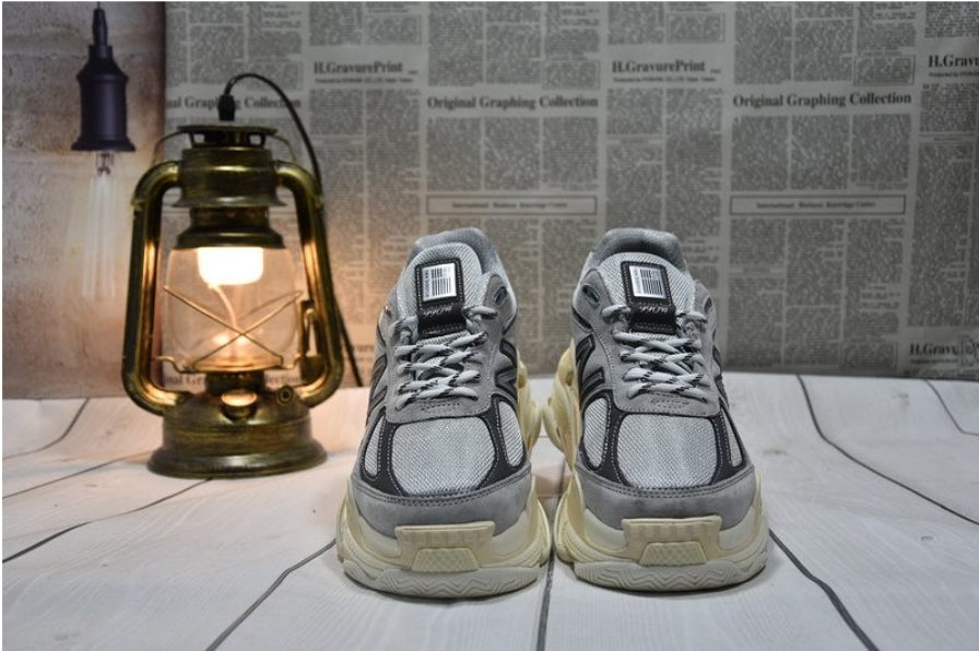 Les baskets New Balance allient style et confort. Leur design classique et leurs matériaux de haute qualité en font un choix idéal pour les amateurs de sneakers.pas cher. Le moins cher.