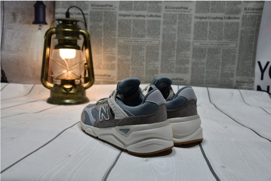 Les baskets New Balance allient style et confort. Leur design classique et leurs matériaux de haute qualité en font un choix idéal pour les amateurs de sneakers.pas cher. Le moins cher.