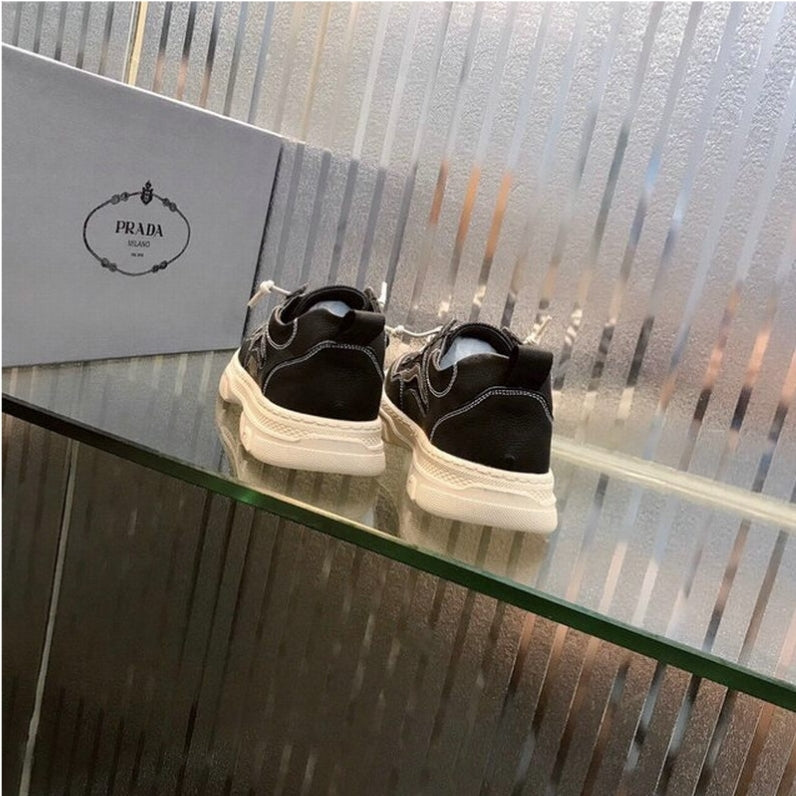 Les baskets sneakers Prada incarnent un style emblématique et un luxe italien.

 leur design élégant.pas cher,le moins cher.