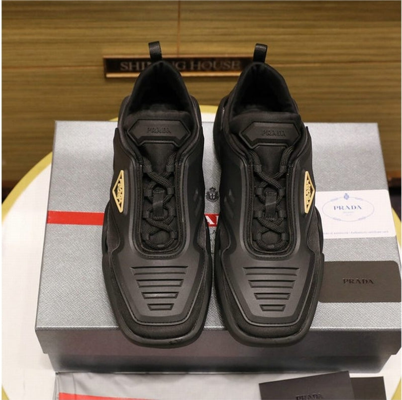 Les baskets sneakers Prada incarnent un style emblématique et un luxe italien.

 leur design élégant.pas cher,le moins cher.