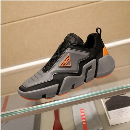 Les baskets sneakers Prada incarnent un style emblématique et un luxe italien.

 leur design élégant.pas cher,le moins cher.