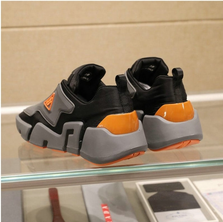 Les baskets sneakers Prada incarnent un style emblématique et un luxe italien.

 leur design élégant.pas cher,le moins cher.