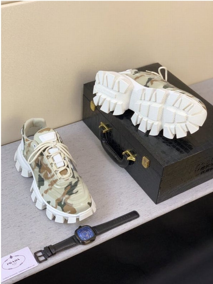 Les baskets sneakers Prada incarnent un style emblématique et un luxe italien.

 leur design élégant.pas cher,le moins cher.