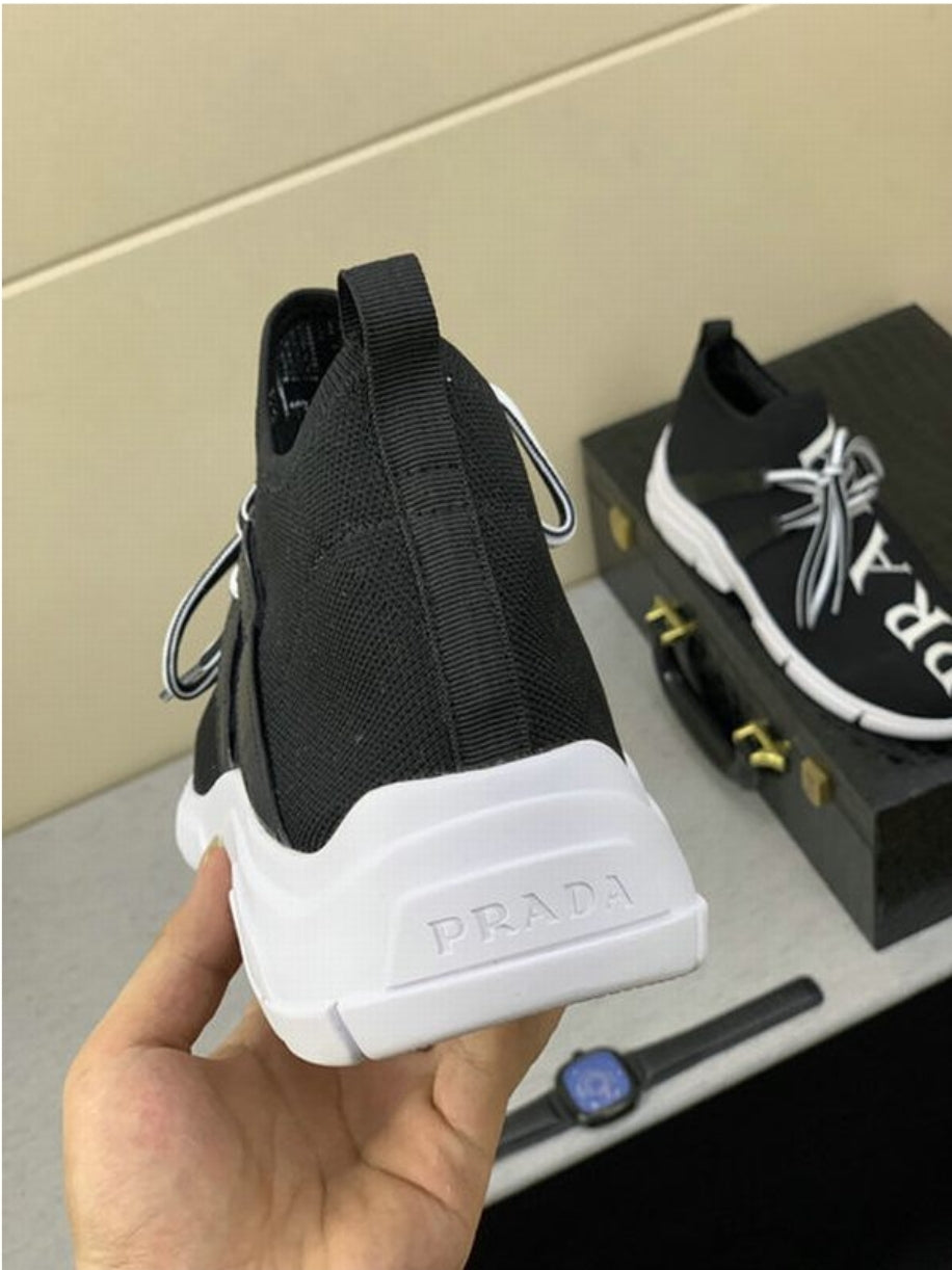 Les baskets sneakers Prada incarnent un style emblématique et un luxe italien.

 leur design élégant.pas cher,le moins cher.