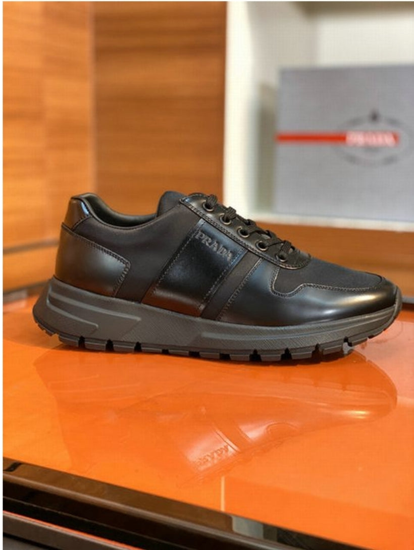 Les baskets sneakers Prada incarnent un style emblématique et un luxe italien.

 leur design élégant.pas cher,le moins cher.