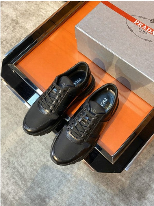 Les baskets sneakers Prada incarnent un style emblématique et un luxe italien.

 leur design élégant.pas cher,le moins cher.