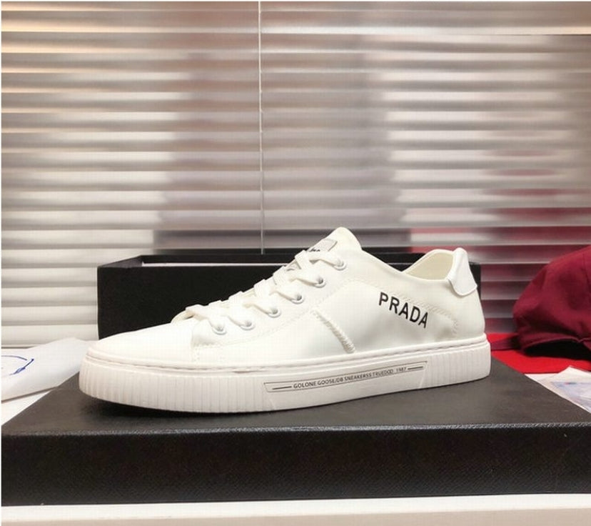 Les baskets sneakers Prada incarnent un style emblématique et un luxe italien.

 leur design élégant.pas cher,le moins cher.