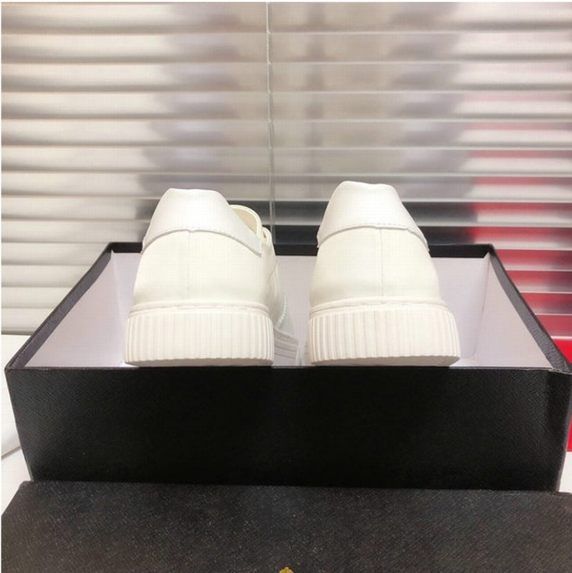 Les baskets sneakers Prada incarnent un style emblématique et un luxe italien.

 leur design élégant.pas cher,le moins cher.