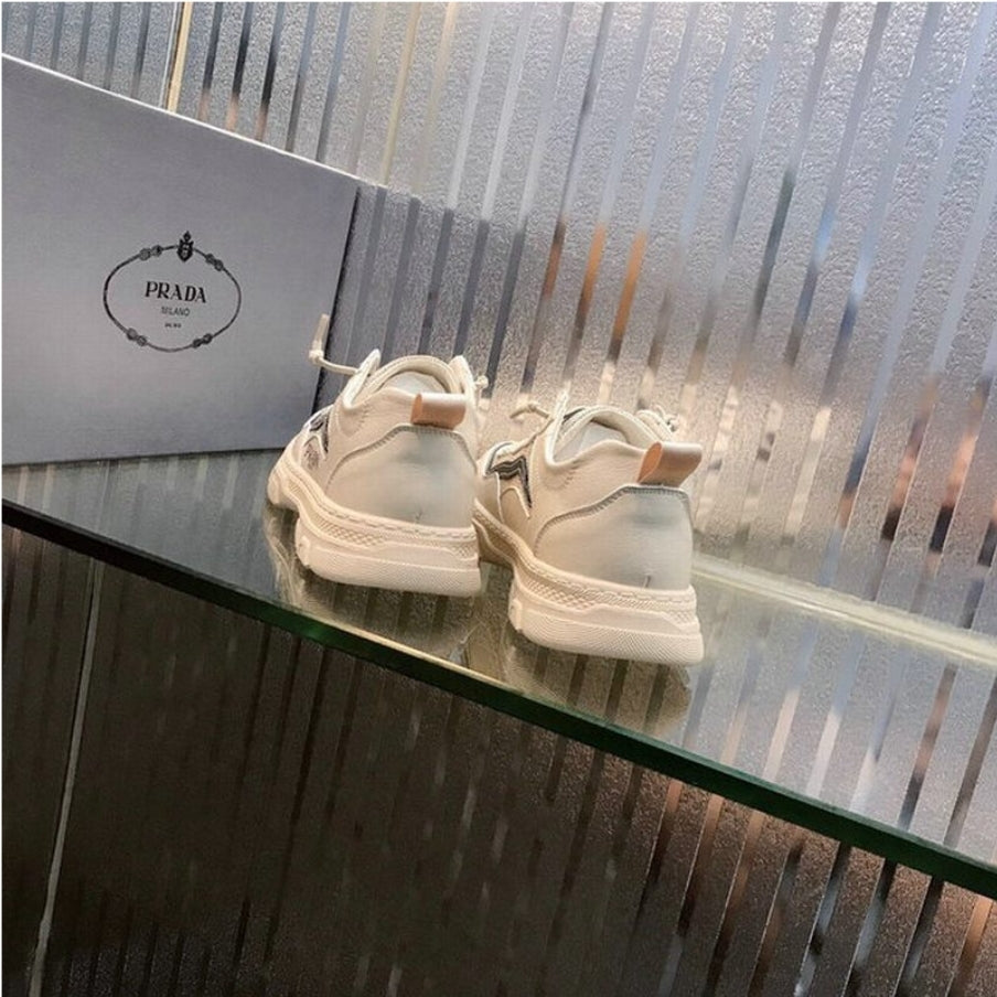 Les baskets sneakers Prada incarnent un style emblématique et un luxe italien.

 leur design élégant.pas cher,le moins cher.