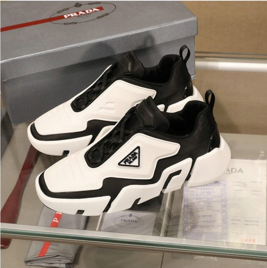 Les baskets sneakers Prada incarnent un style emblématique et un luxe italien.

 leur design élégant.pas cher,le moins cher.