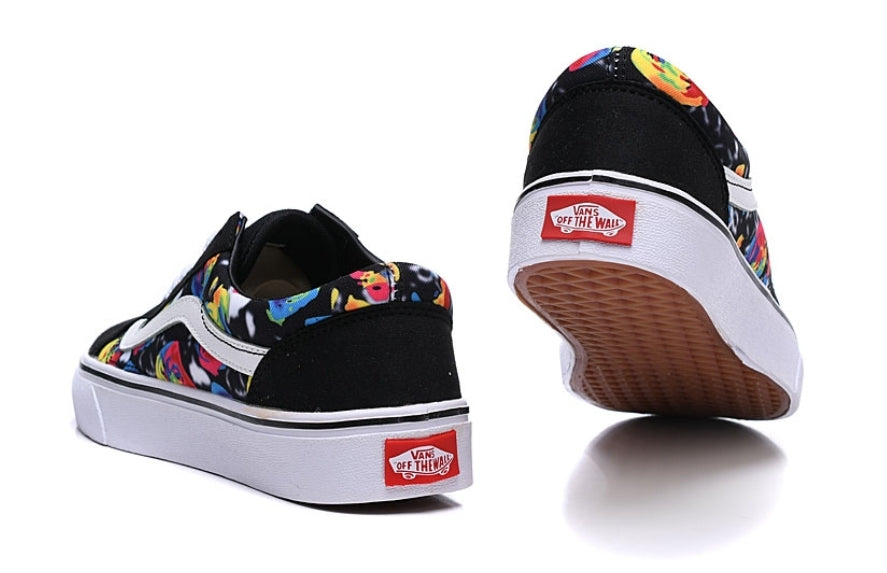 Les baskets Vans combinent  style et performance. Leur design  matériaux durables en font un  mode. Pas cher. Le moins cher.