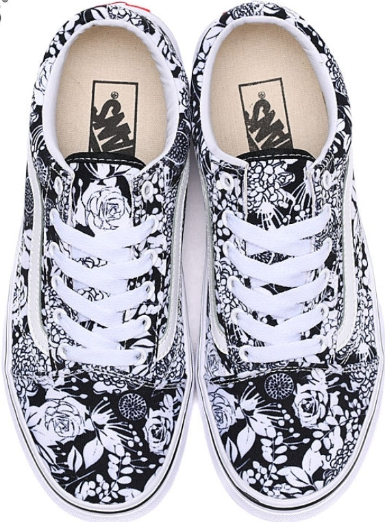 Les baskets Vans combinent  style et performance. Leur design  matériaux durables en font un  mode. Pas cher. Le moins cher.