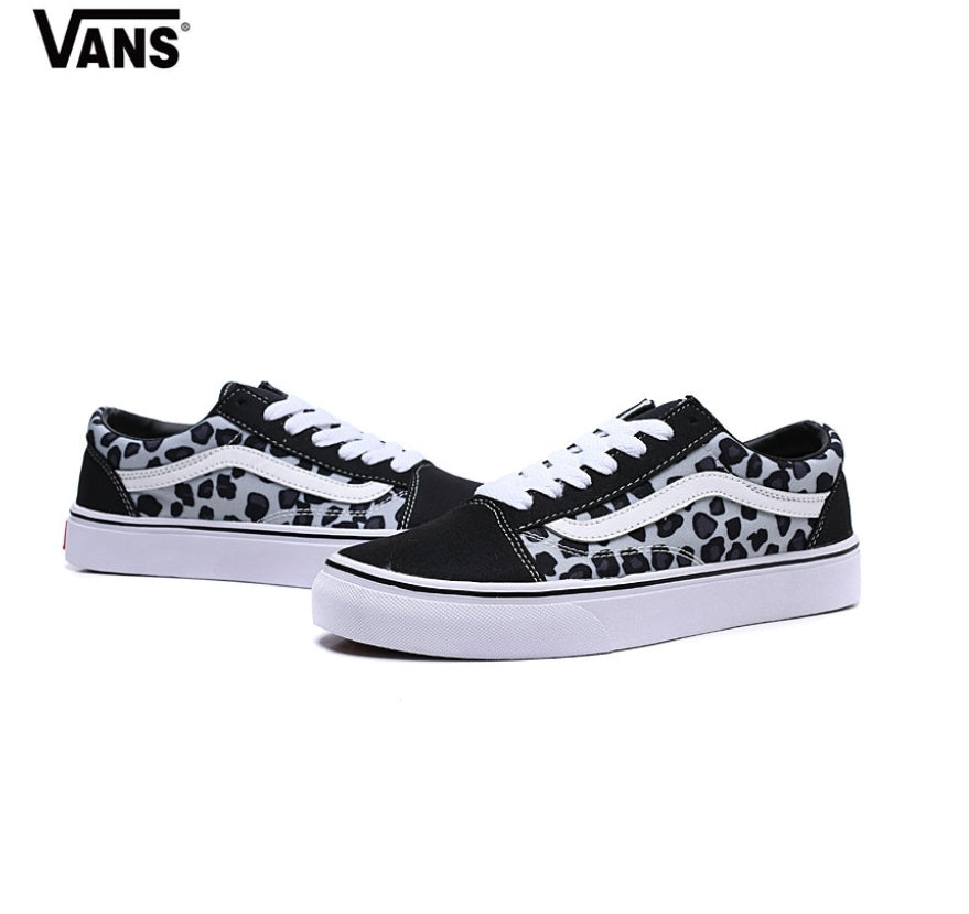 Les baskets Vans combinent  style et performance. Leur design  matériaux durables en font un  mode. Pas cher. Le moins cher.