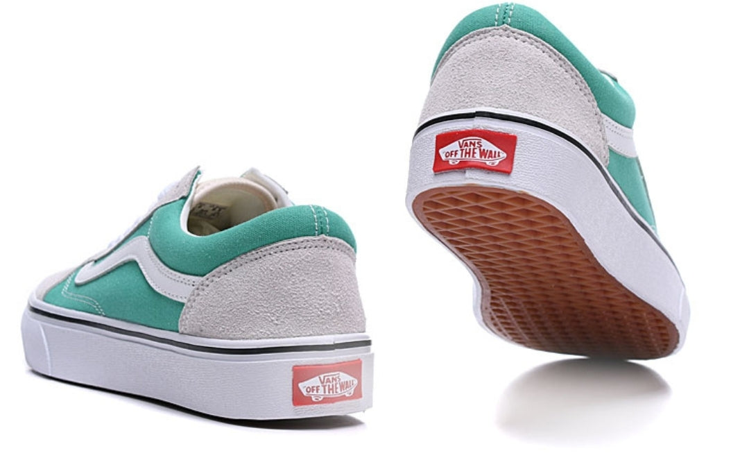 Les baskets Vans combinent  style et performance. Leur design  matériaux durables en font un  mode. Pas cher. Le moins cher.