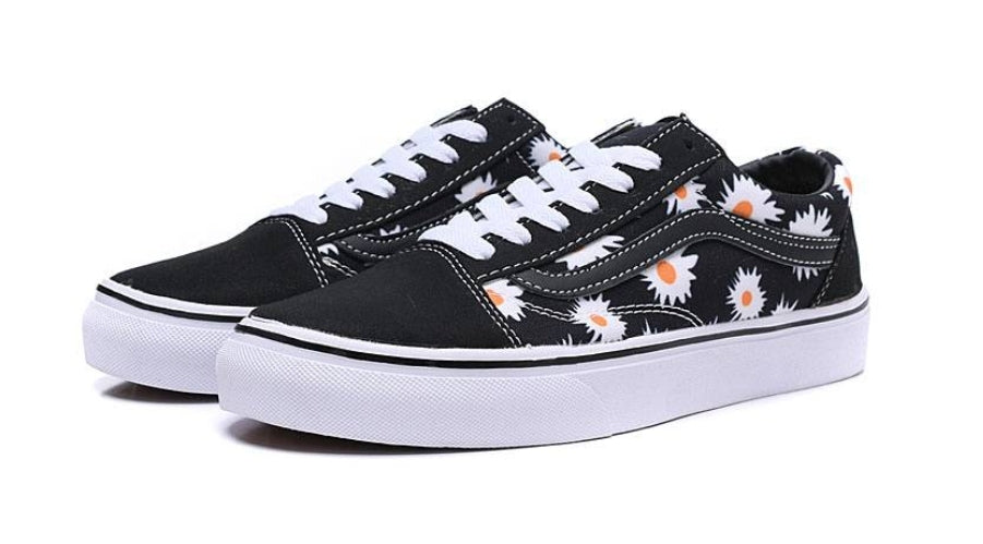 Les baskets Vans combinent  style et performance. Leur design  matériaux durables en font un  mode. Pas cher. Le moins cher.