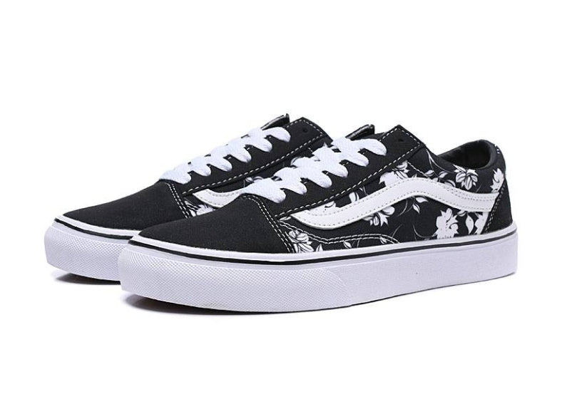 Les baskets Vans combinent  style et performance. Leur design  matériaux durables en font un  mode. Pas cher. Le moins cher.