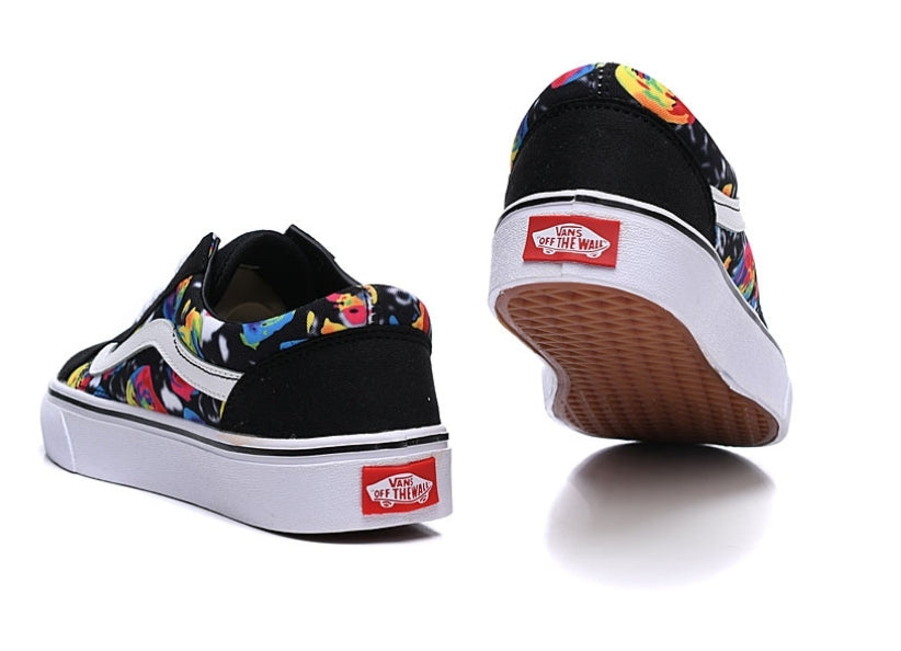 Les baskets Vans combinent  style et performance. Leur design  matériaux durables en font un  mode. Pas cher. Le moins cher.