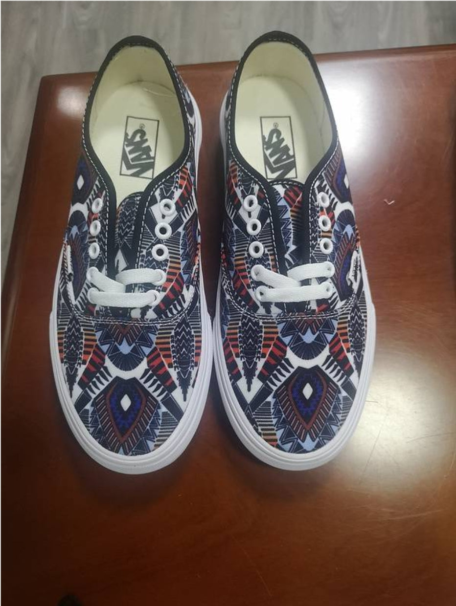 Les baskets Vans combinent  style et performance. Leur design  matériaux durables en font un  mode. Pas cher. Le moins cher.