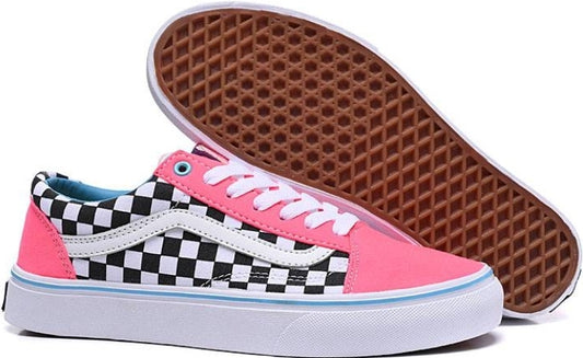 Les baskets Vans combinent  style et performance. Leur design  matériaux durables en font un  mode. Pas cher. Le moins cher.