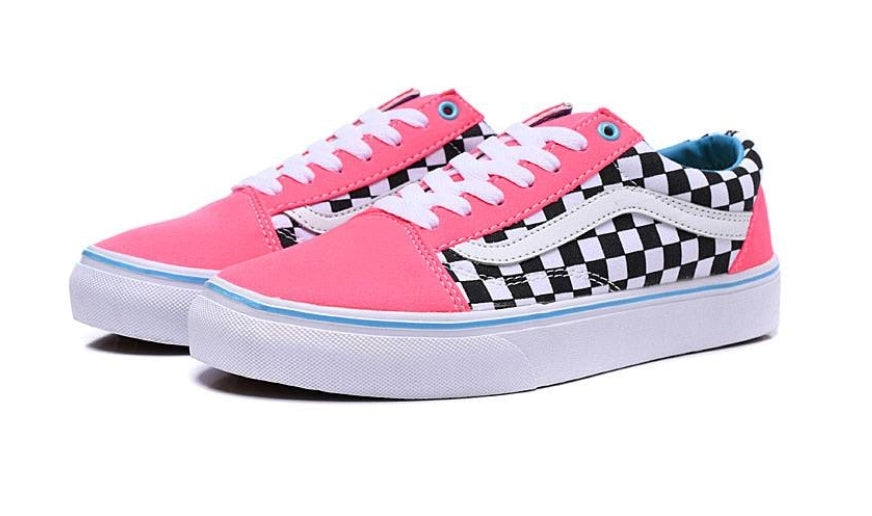 Les baskets Vans combinent  style et performance. Leur design  matériaux durables en font un  mode. Pas cher. Le moins cher.
