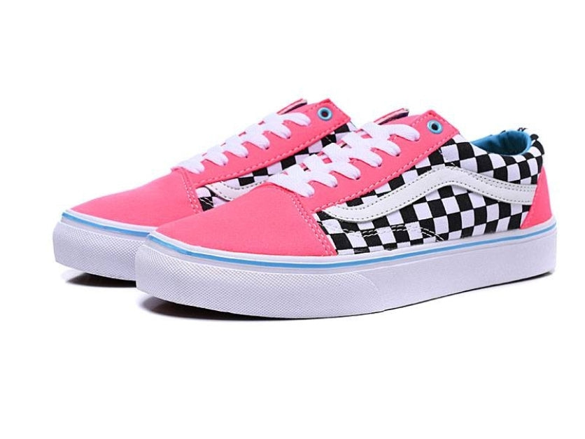 Les baskets Vans combinent  style et performance. Leur design  matériaux durables en font un  mode. Pas cher. Le moins cher.