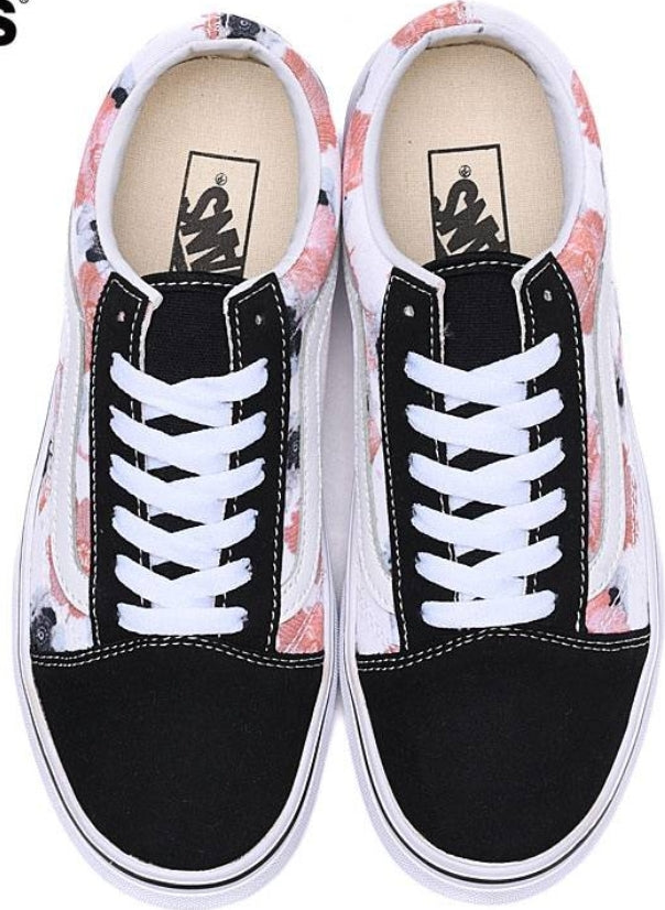 Les baskets Vans combinent  style et performance. Leur design  matériaux durables en font un  mode. Pas cher. Le moins cher.
