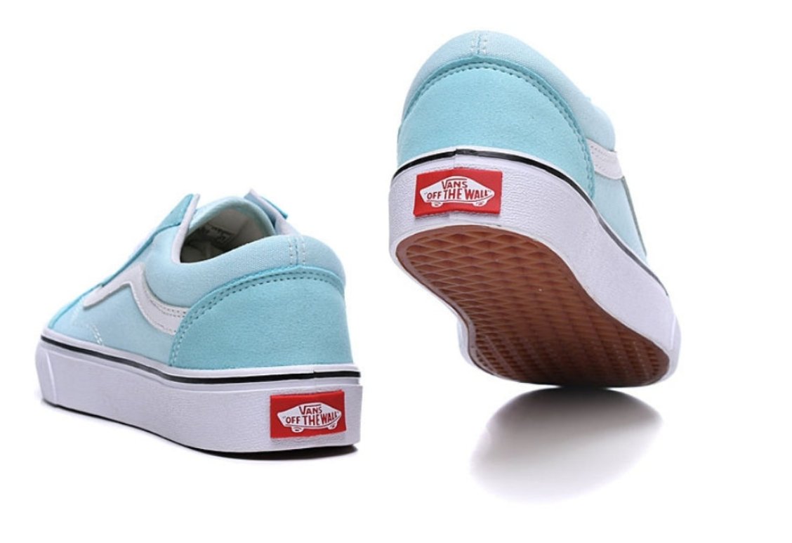 Les baskets Vans combinent  style et performance. Leur design  matériaux durables en font un  mode. Pas cher. Le moins cher.