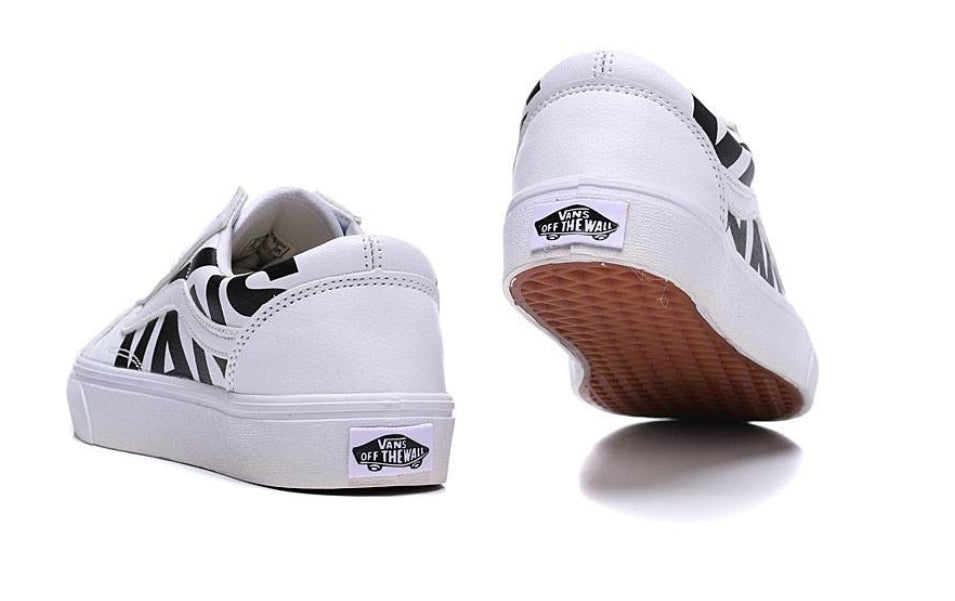 Les baskets Vans combinent  style et performance. Leur design  matériaux durables en font un  mode. Pas cher. Le moins cher.