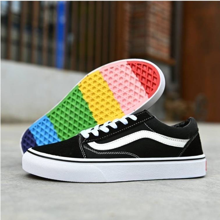 Les baskets Vans combinent  style et performance. Leur design  matériaux durables en font un  mode. Pas cher. Le moins cher.