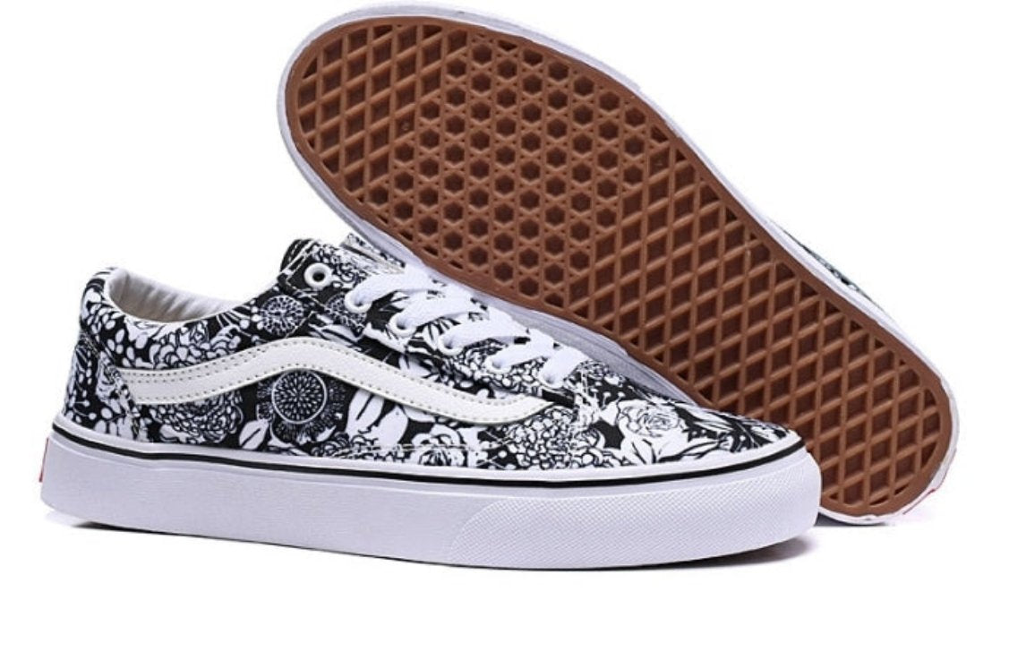Les baskets Vans combinent  style et performance. Leur design  matériaux durables en font un  mode. Pas cher. Le moins cher.