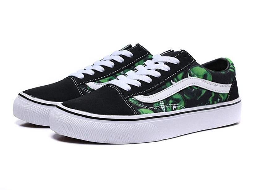Les baskets Vans combinent  style et performance. Leur design  matériaux durables en font un  mode. Pas cher. Le moins cher.