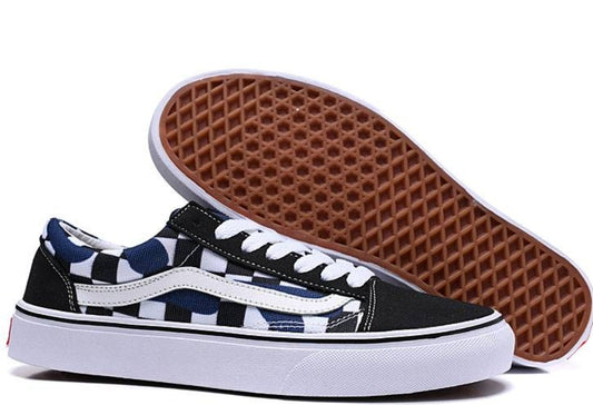 Les baskets Vans combinent parfaitement style et performance. Leur design iconique et leurs matériaux durables en font un choix populaire parmi les skateurs et les amateurs de mode. Pas cher. Le moins cher.