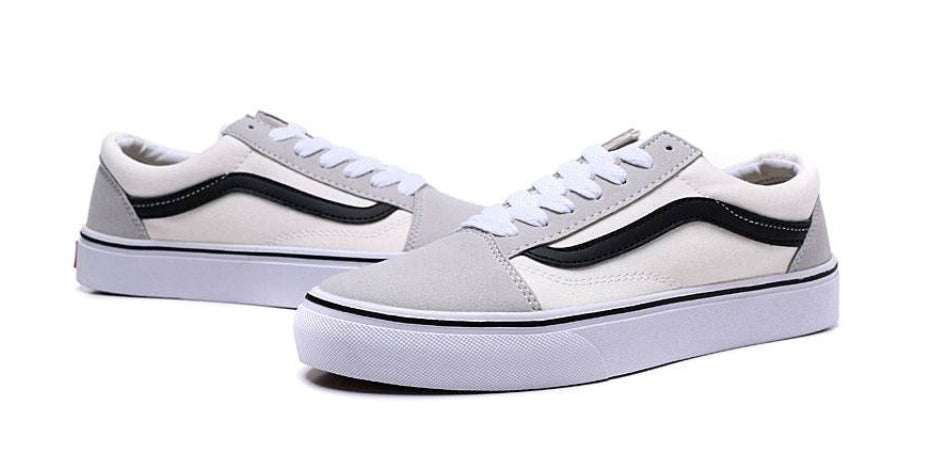 Les baskets Vans combinent parfaitement style et performance. Leur design iconique et leurs matériaux durables en font un choix populaire parmi les skateurs et les amateurs de mode. Pas cher. Le moins cher.