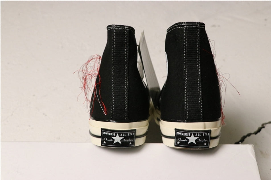 Les baskets Converse allient style intemporel et confort. Leur design emblématique avec la célèbre étoile et la  classique  choix incontournable