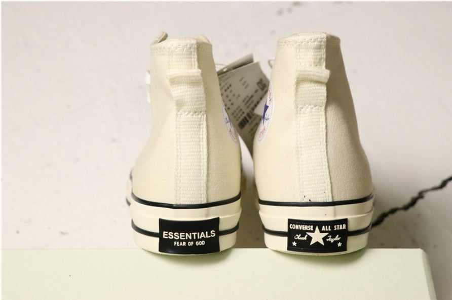 Les baskets Converse allient style intemporel et confort. Leur design emblématique avec la célèbre étoile et la  classique  choix incontournable