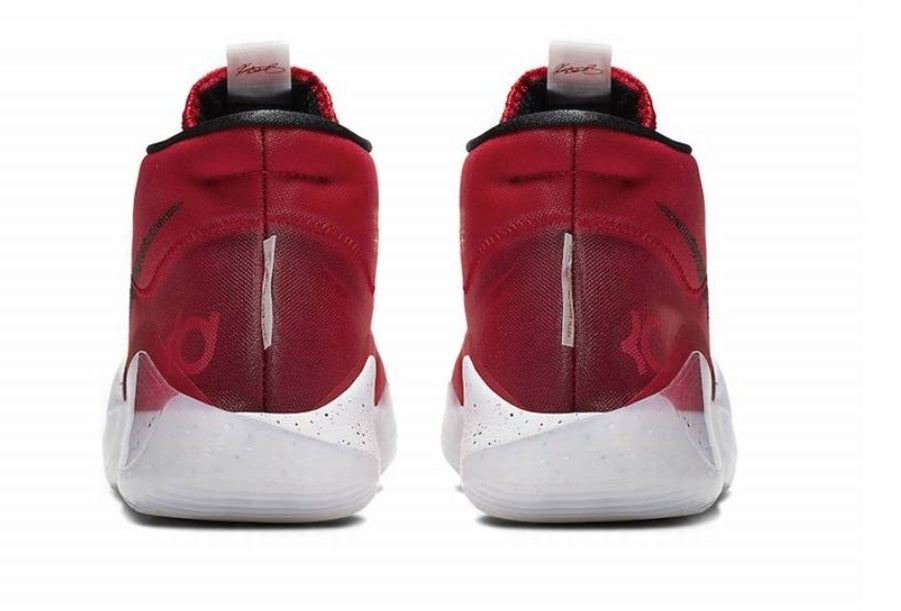 Les baskets Kevin Durant offrent un style emblématique et une performance exceptionnelle.

 design distinctif.pas cher. Le moins cher.