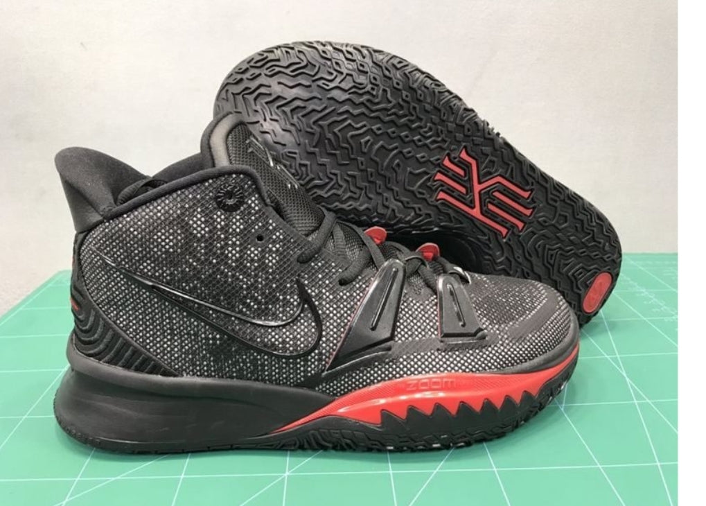 Les Basket kyrie Irving offrent un style emblématique et une performance exceptionnelle.

 leur design distinctif. Pas cher . Le moins cher. 