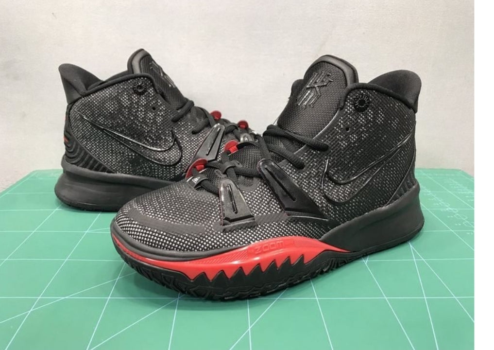 Les Basket kyrie Irving offrent un style emblématique et une performance exceptionnelle.

 leur design distinctif. Pas cher . Le moins cher. 