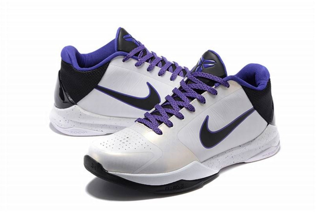 Les baskets Kobe Bryant offrent un style emblématique et une performance exceptionnelle.

 leur design distinctif. Pas cher . Le moins cher. 