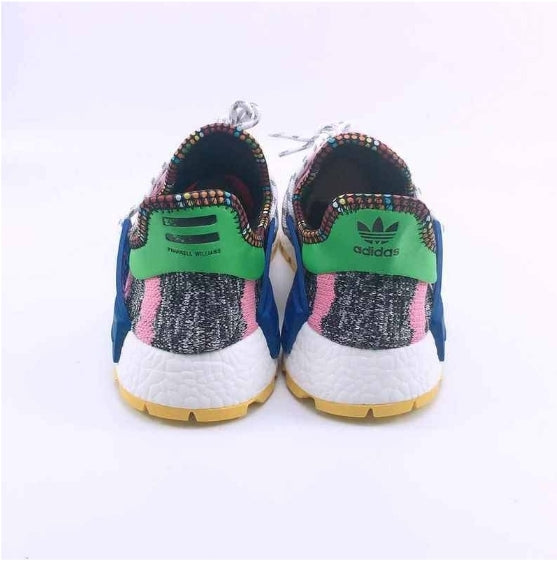Les baskets Adidas Human Race allient un style audacieux à un engagement social.

 design unique. Pas cher. Le moins cher.