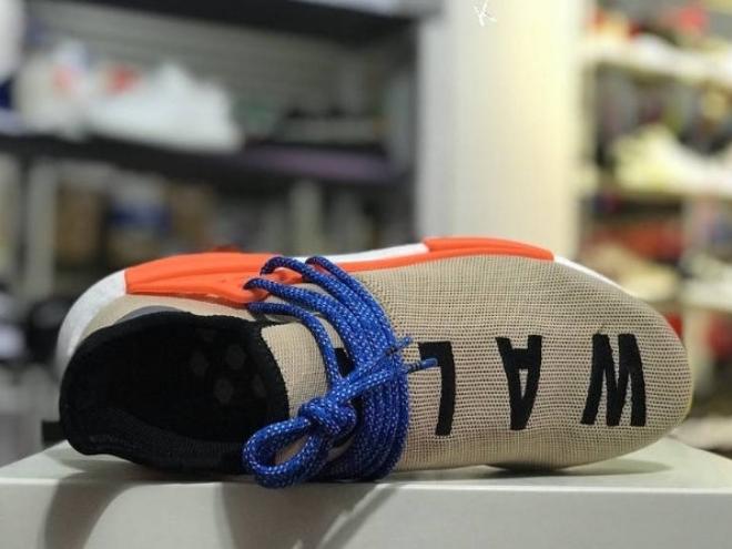 Les baskets Adidas Human Race allient un style audacieux à un engagement social.

 design unique. Pas cher. Le moins cher.